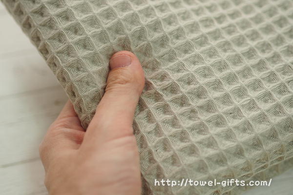 枕カバーとして使うタオルに必要な条件は さわり心地や機能面の特徴 タオルギフトで豊かな気持ちを贈りたい タオルラボ